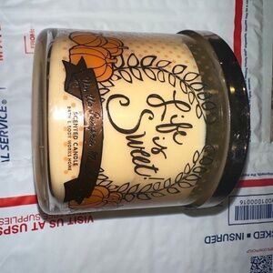 Bath and body works candle Life is Sweet rare